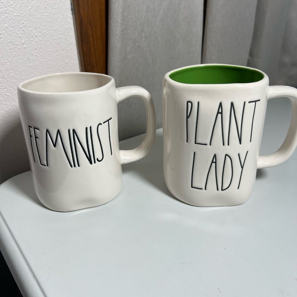 Rae Dunn mug set - Picture 1 of 2
